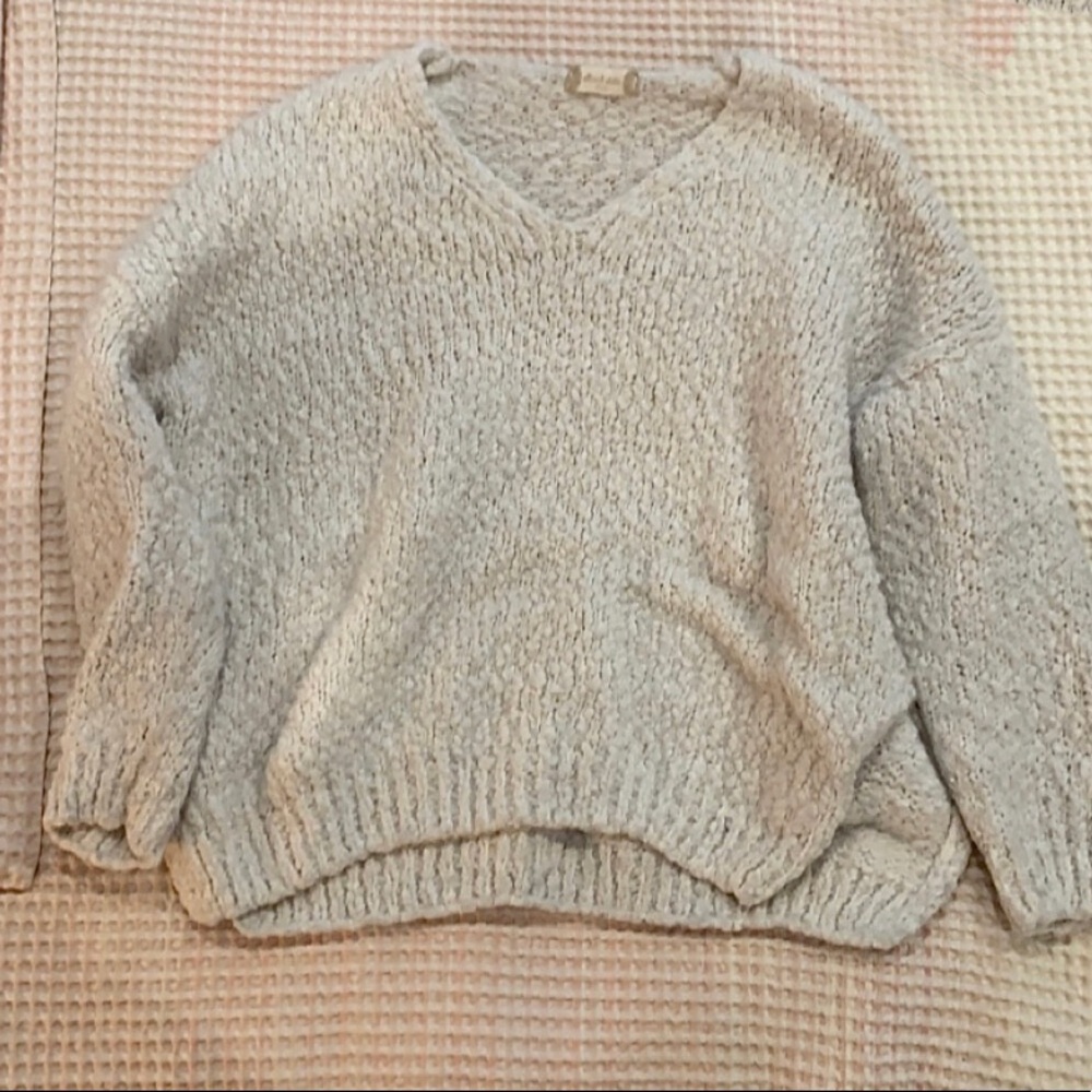 ALATAR’D STATE Ultra Soft V-neck Sweater